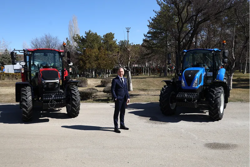 TürkTraktör teknolojilerini Adana Tarım Fuarı