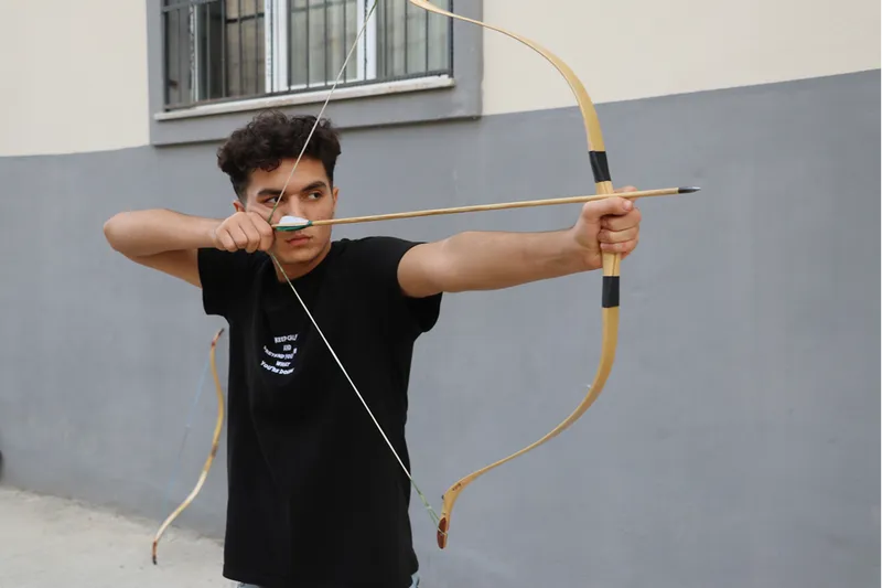 Dizilerden görüp merak saldığı okçulukta Türkiye rekoru kırdı 