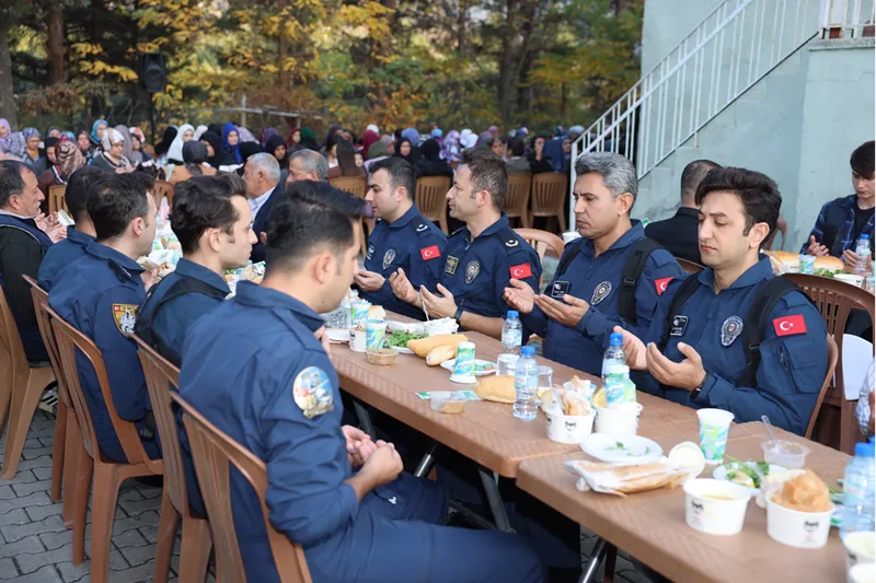 Pozantı ilçesinde Şehit Deniz Teğmen Mustafa Kemal Öz dualarla anıldı 