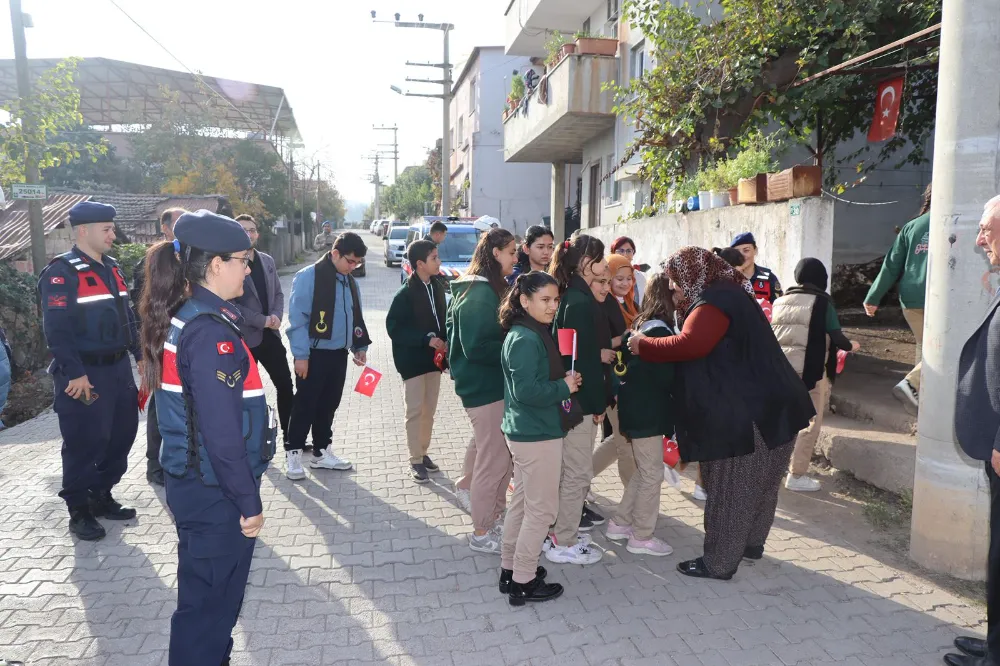 Jandarmadan öğrencilere mesleki tanıtım ve şehit ailesine ziyaret
