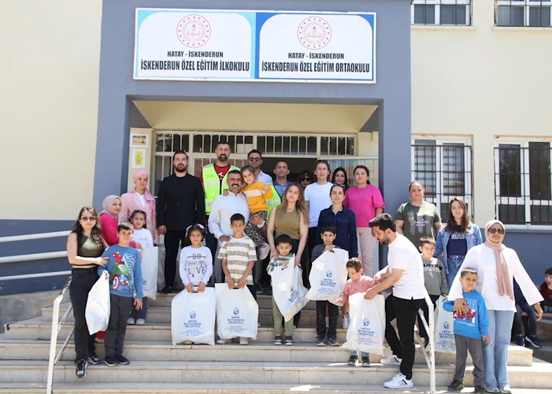 Hatay Büyükşehir Belediyesinden özel öğrencilere 23 Nisan hediyesi