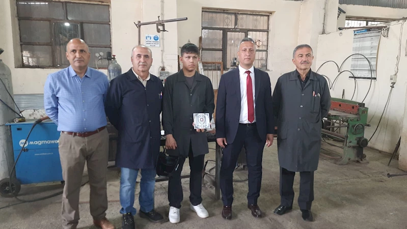 Kozanlı lise öğrencisi Türkiye Geneli Liseler Arası Kaynak Yarışması