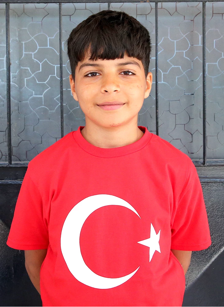 Depremzede öğrenciler Dubai