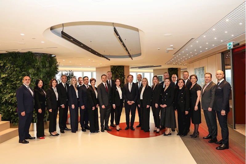 Akbank üst yönetiminde yeni dönem