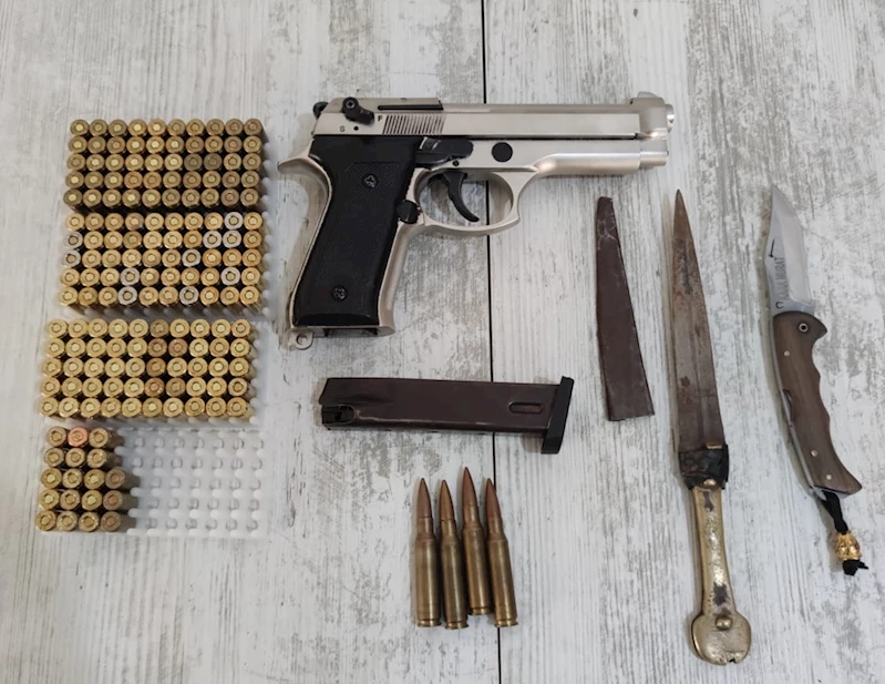 Adana merkezli silah kaçakçılığı operasyonunda 21 zanlı tutuklandı