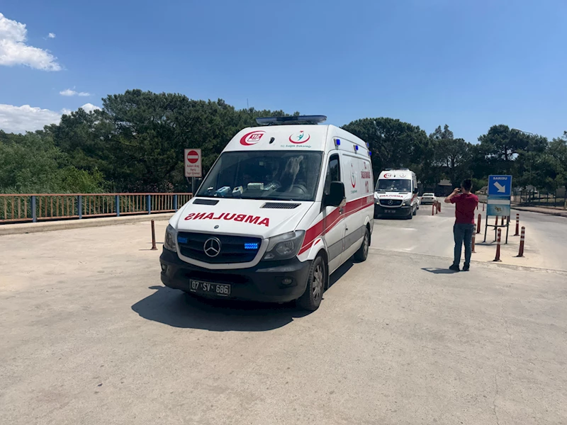 Deniz Kuvvetlerine ait helikopter Antalya açıklarında acil iniş yaptı