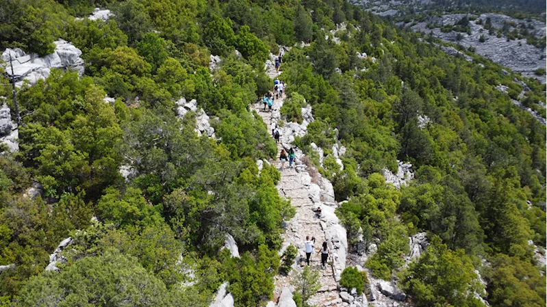 Tarihi kervan ve göç yolu, geçmişin izini süren doğaseverlerin yeni rotası oldu