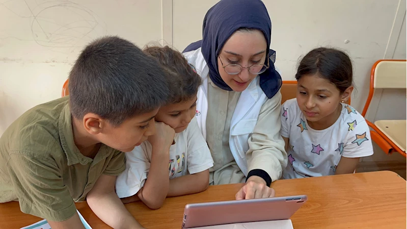 Suriyeli yetim çocuklara algoritma ve kodlama eğitimi verildi