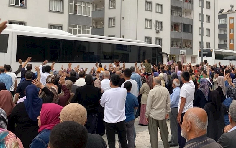 Osmaniye’de hacı adayları dualarla uğurlandı