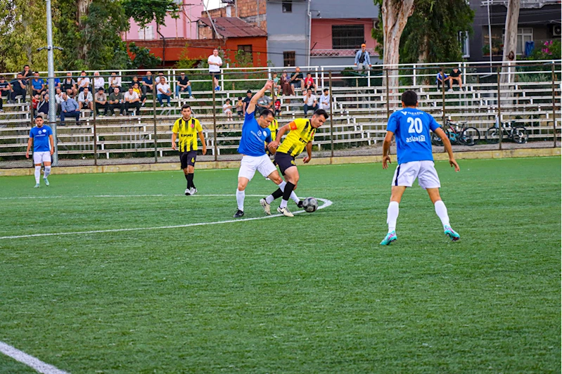 Adana Barosu Spor Kulübü futbol turnuvasında şampiyon oldu 
