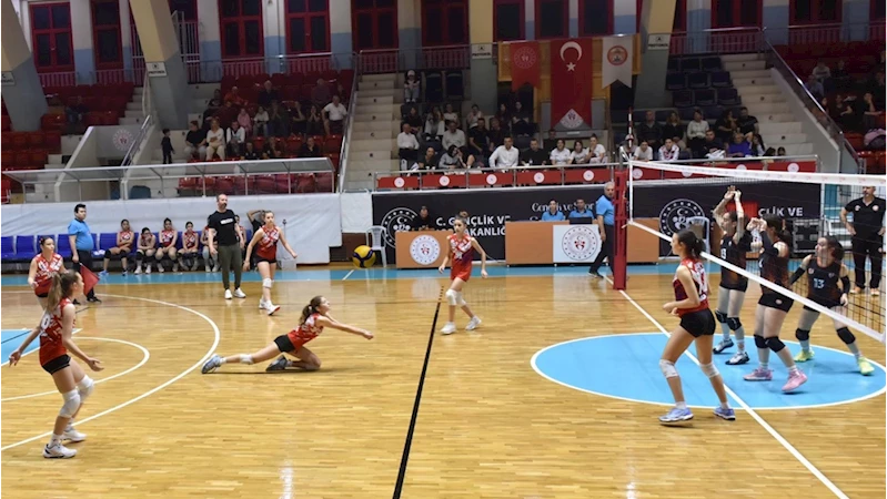 ASEM sporcuları voleybol şampiyonasında mücadele edecek 