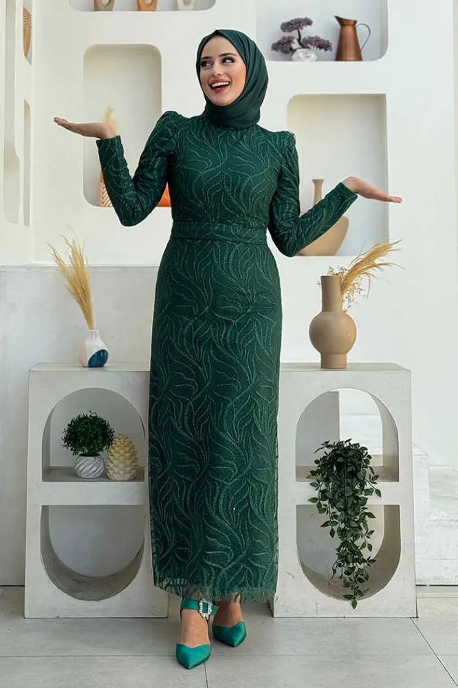 Şık ve Zarif Bir Seçim İçin: Abiye Elbiseler ve Kombin Önerileri 