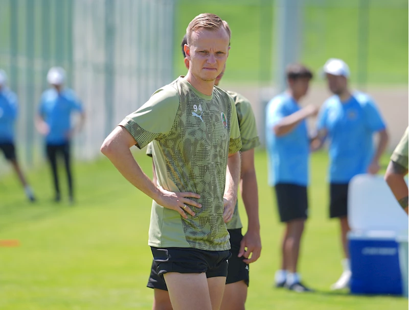 Alanyasporlu Hadergjonaj