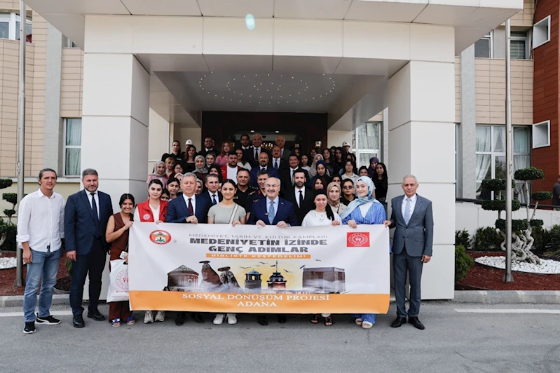 Adana’dan 40 kız öğrenci Nevşehir kampına uğurlandı