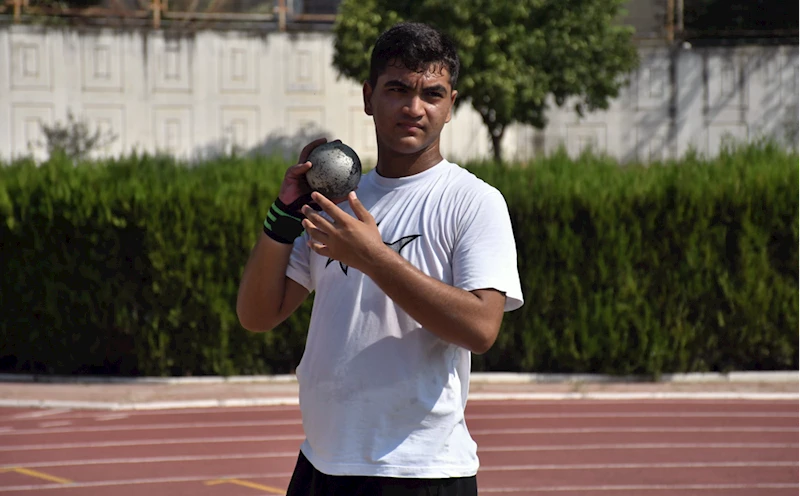 Atletizmde sezona 4 madalyayla başlayan Muhammed