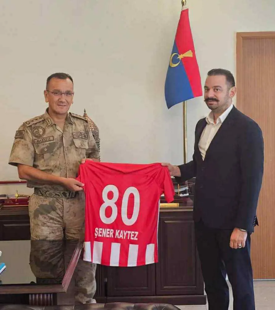 Osmaniyespor FK Başkanı’ndan İl Jandarma Komutanına Ziyaret