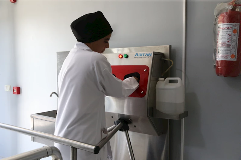 Depremzede kadın girişimci devlet desteğiyle kurduğu iş yerinde 60 kişiye istihdam sağlıyor