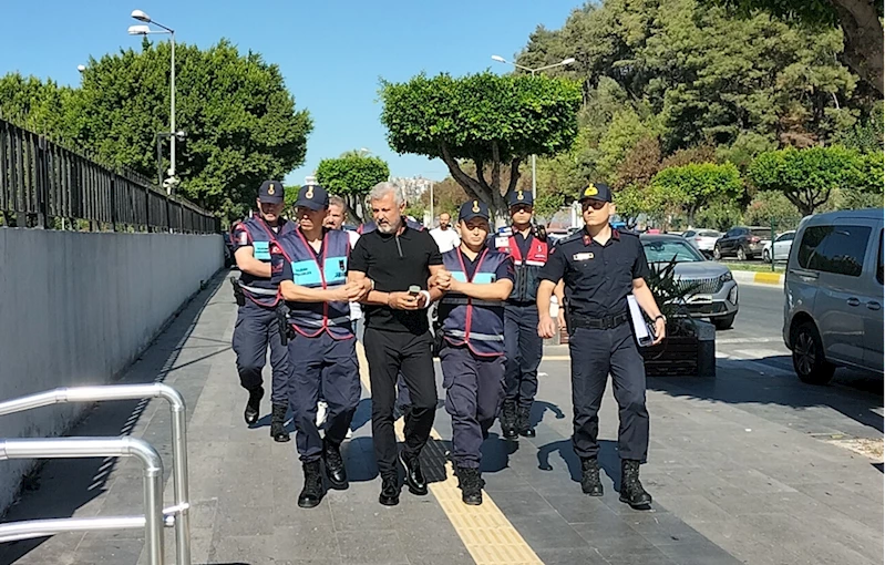 Eski Manavgat Belediye Başkanı Sözen ile kardeşi 