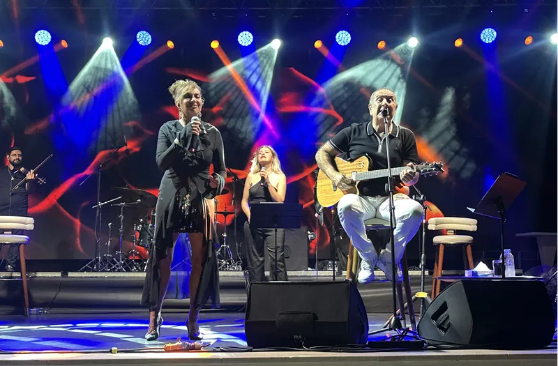 Eda ve Metin Özülkü çifti Antalya