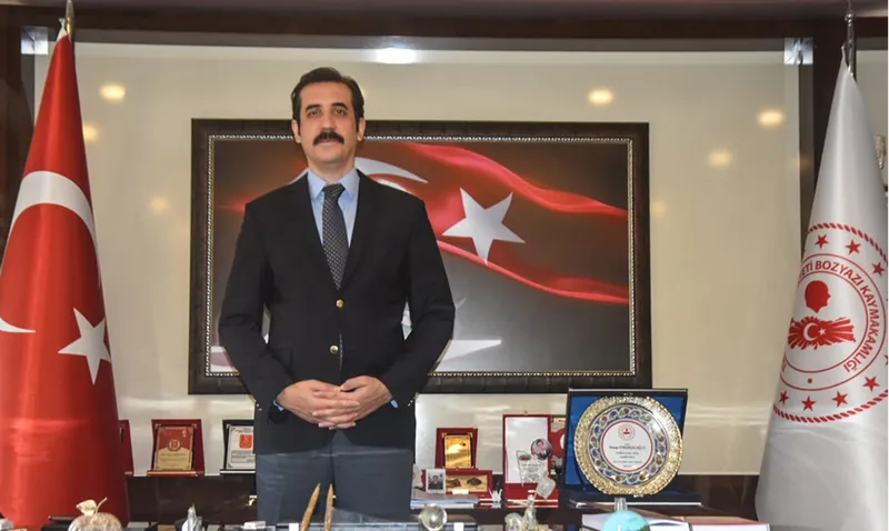 Bozyazı Kaymakamı Topsakaloğlu