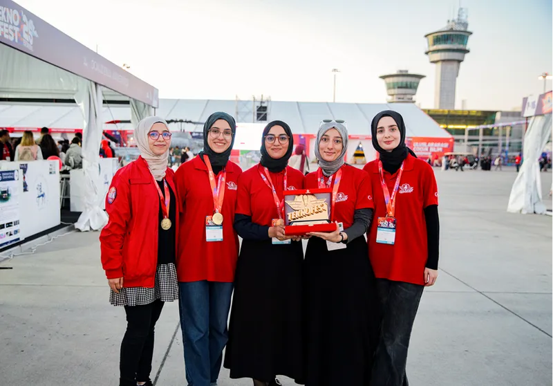 Medipol danışmanlığındaki Dockminds ekibi TEKNOFEST
