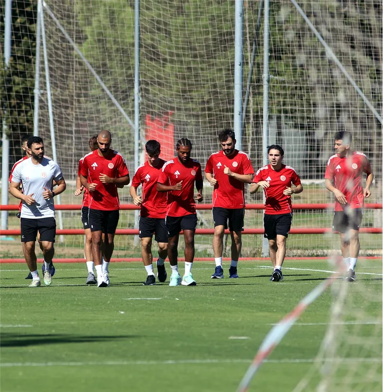 Antalyaspor, Fenerbahçe maçının hazırlıklarına başladı 