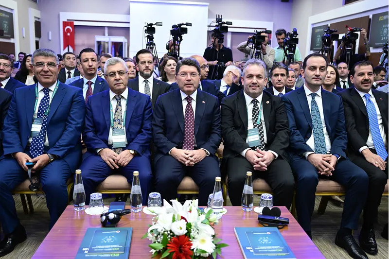 Adalet Bakanı Tunç Antalya