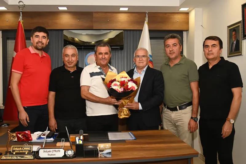 Kumluca Belediye Başkanı Avcıoğlu, Ahilik Haftası dolayısıyla esnafı ziyaret etti