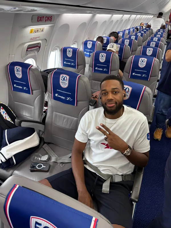 Anadolu Efes, 50. yılında ilk uçuşunu Corendon Airlines ile yaptı