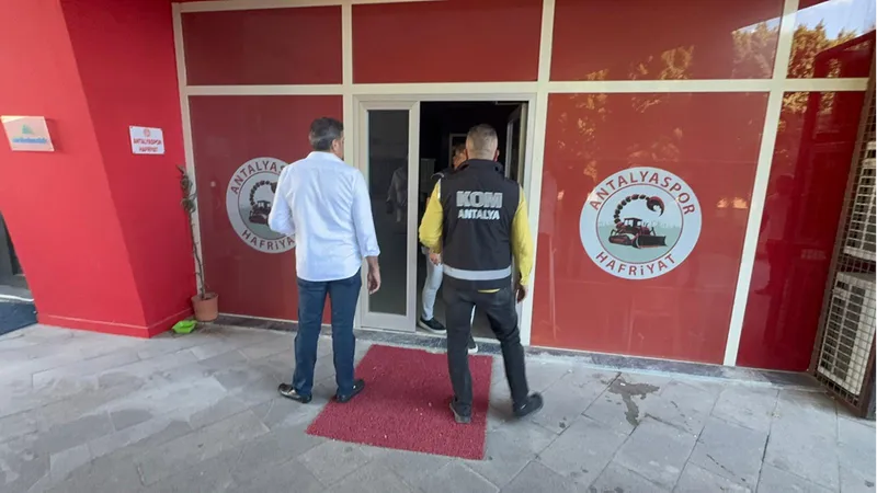Antalya Büyükşehir Belediyesine yönelik soruşturmada 16 şüpheli gözaltına alındı 