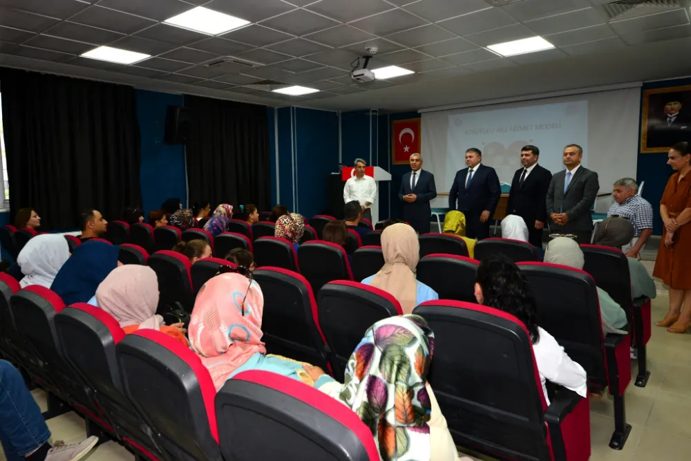 Osmaniye’de öğretmenlere “Koruyucu Aile Modeli” anlatıldı