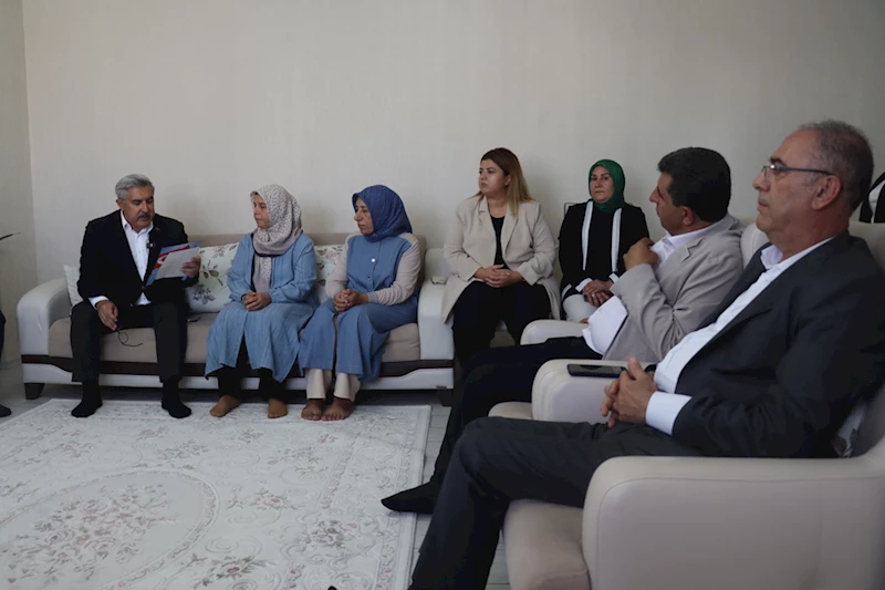 AK Parti Genel Başkan Yardımcısı Yayman, Hatay’da şehit ailesini ziyaret etti