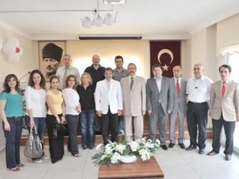 Vali Celalettin Cerrah, Osmaniye Eczacılar Odası?nı Yeni Binasında Ziyaret Etti