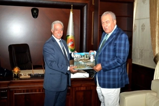 Celal Doğan?dan Başkan Aldırmaz?ı ziyaret etti