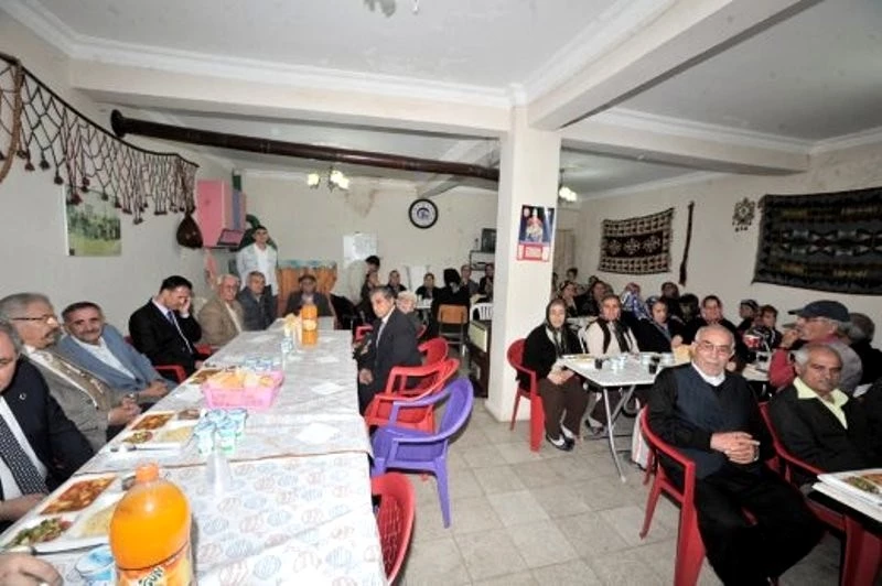 Vali Cerrah Muharrem ayı iftarına katıldı