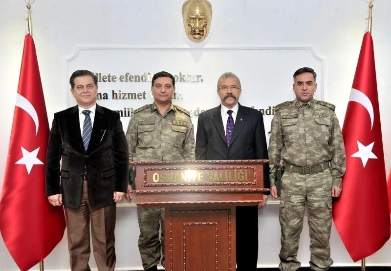 Karaosmanoğlu Paşa`dan Vali Cerrah`a ziyaret