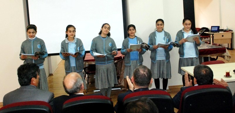 Okul giderleri için şiir kitabı çıkardılar