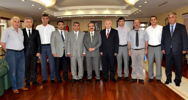 Ceyhan heyetinden, Vali Coş`a ziyaret