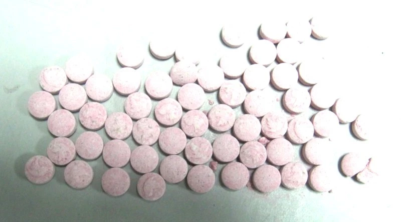 Polisin şüphelendiği araçtan 681 adet extacy çıktı