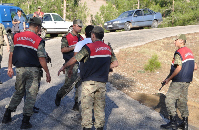 Jandarma 2014`ün son ayında aranan 69 kişiyi yakaladı