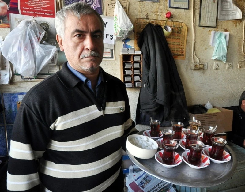 Kamuda çay tek şekerle içilecek, tuzluk kalkacak