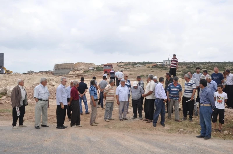 Taş ocağını istemeyen köylülerden `kornalı` eylem