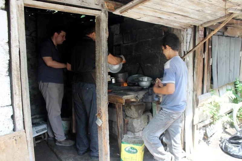 Çelik mutfak eşyaları, kalaycılık mesleğini bitirdi