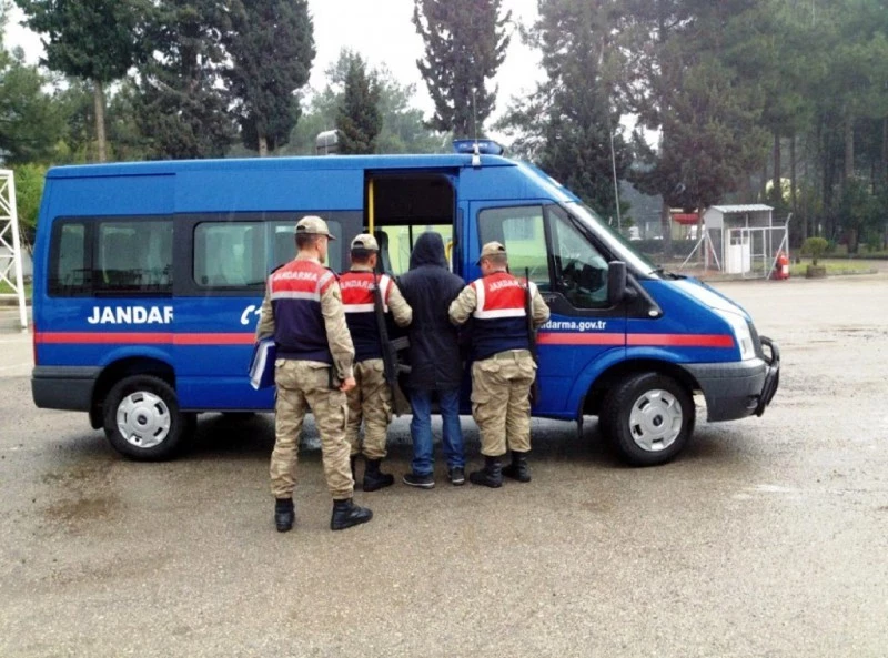 Jandarma, jeneratörle avlanan 2 balıkçıyı yakaladı