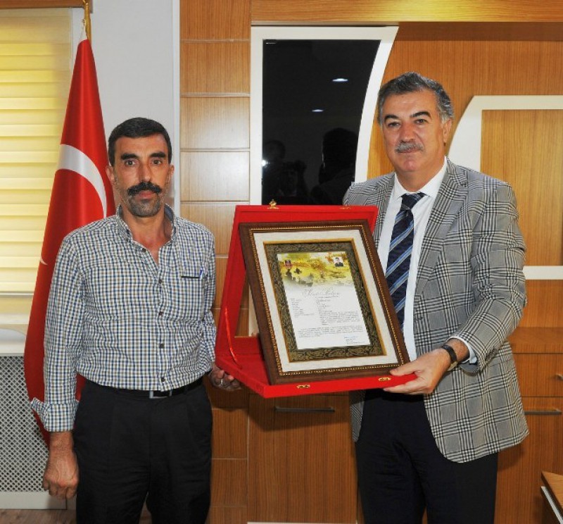 Valimiz Kerem Al Kadirli?de Şehit Yakınları İle Bir Araya Geldi