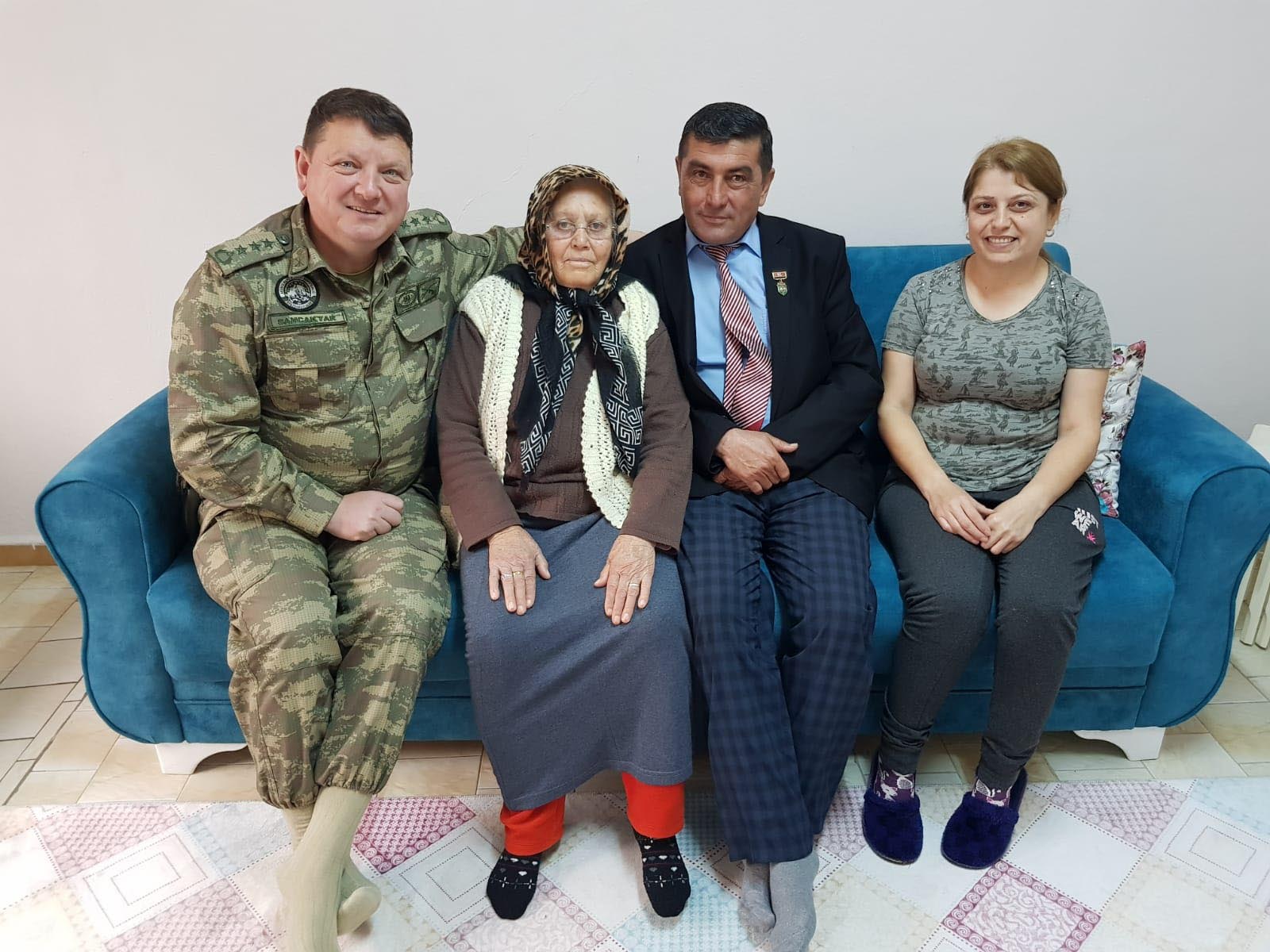 Albay Sancaktar, şehit ailelerine ziyaretlerini sürdürüyor