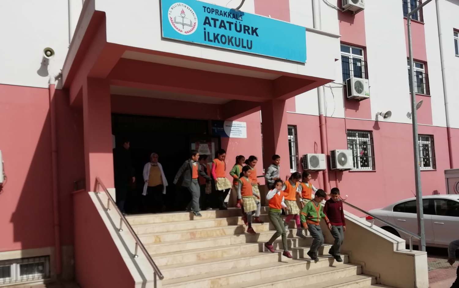 Toprakkale Atatürk İlkokulu`nda 