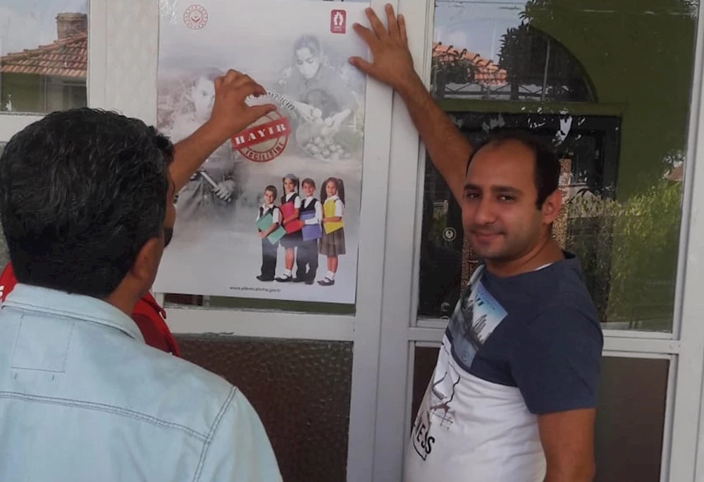 Çocuk işçiliğine karşı uyarı afişleri asıldı