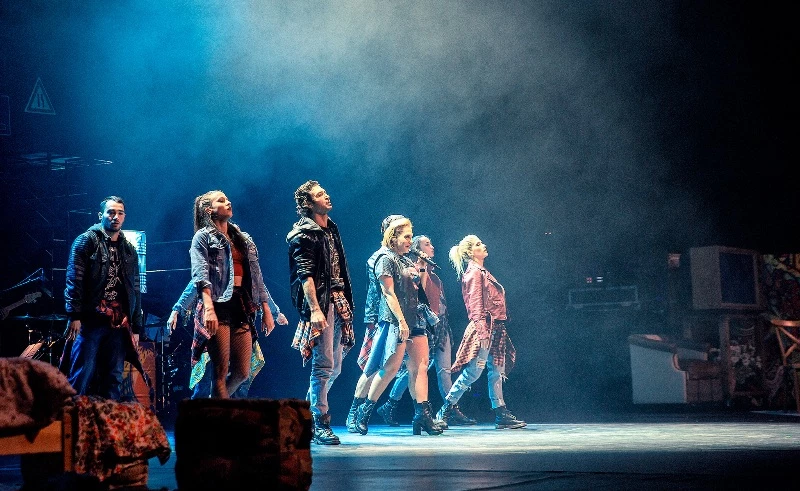 Sertab Erener Kadın Hayranlarıyla Birlikte Söyledi