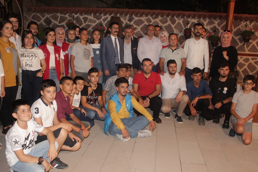 Mobil Gençlik Merkezi Projesi Kapsamında Gençlerle Ankara Ziyareti Gerçekleştirildi.